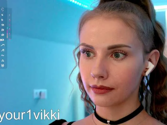 Live sex webcam photo for -VikkiL0vesCheese- #290973298