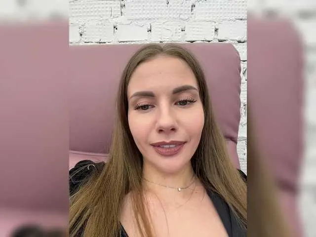 Live sex webcam photo for -VikkiL0vesCheese- #291065650