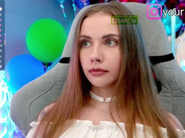 Live sex webcam photo for -VikkiL0vesCheese- #291133860