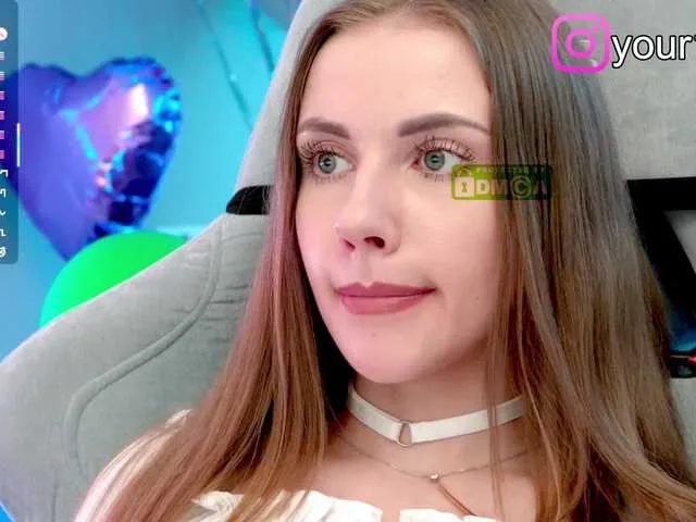 Live sex webcam photo for -VikkiL0vesCheese- #291135671