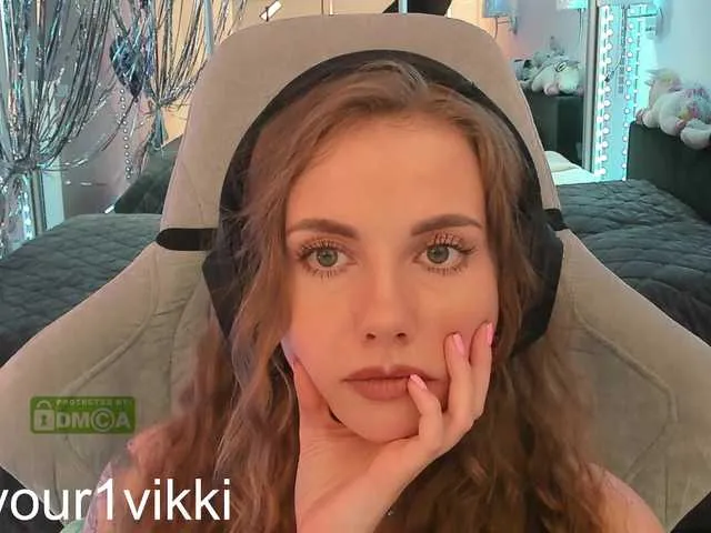 Live sex webcam photo for -VikkiL0vesCheese- #291190805