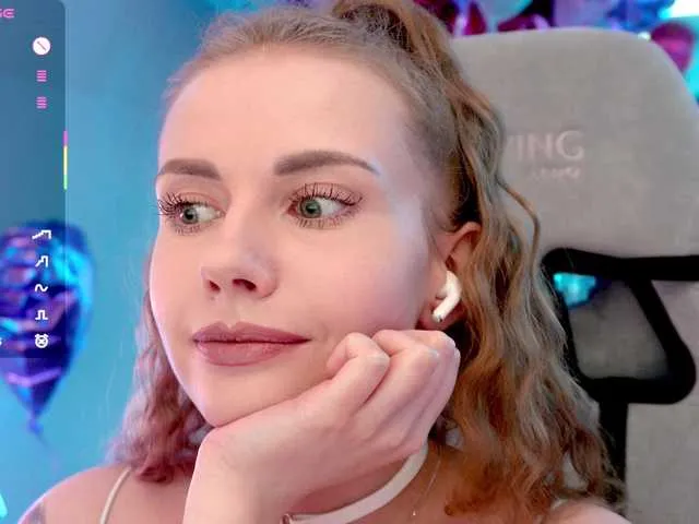 Live sex webcam photo for -VikkiL0vesCheese- #291203298