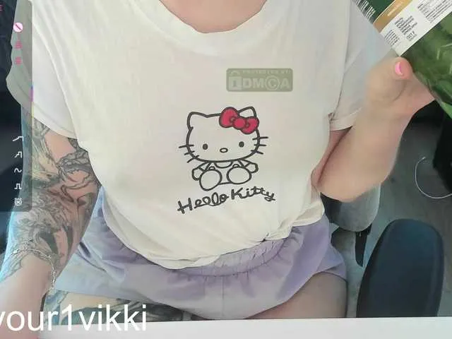 Live sex webcam photo for -VikkiL0vesCheese- #291213687