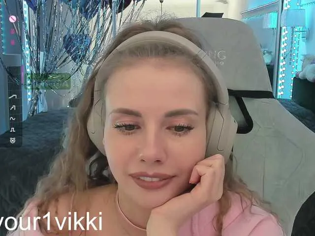 Live sex webcam photo for -VikkiL0vesCheese- #291218666