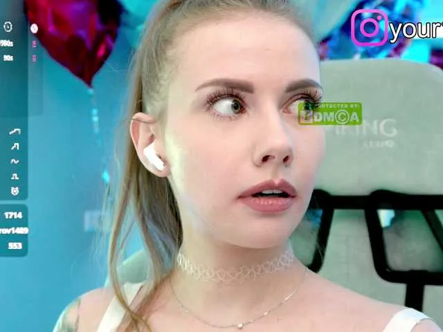 Live sex webcam photo for -VikkiL0vesCheese- #291282962