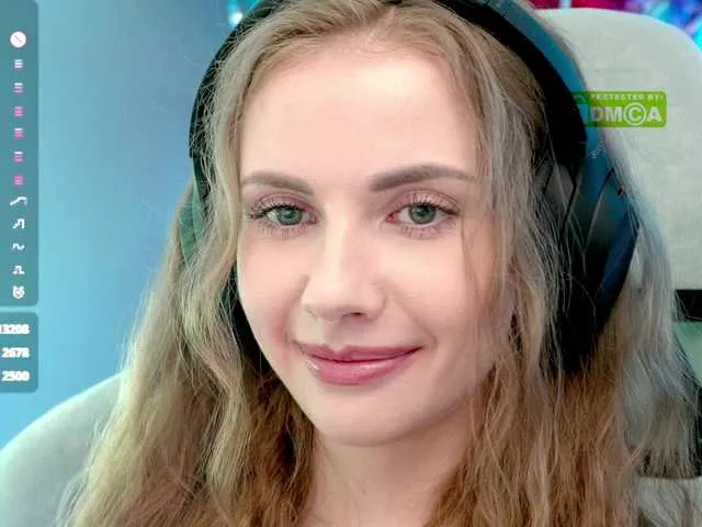 Live sex webcam photo for -VikkiL0vesCheese- #291298834