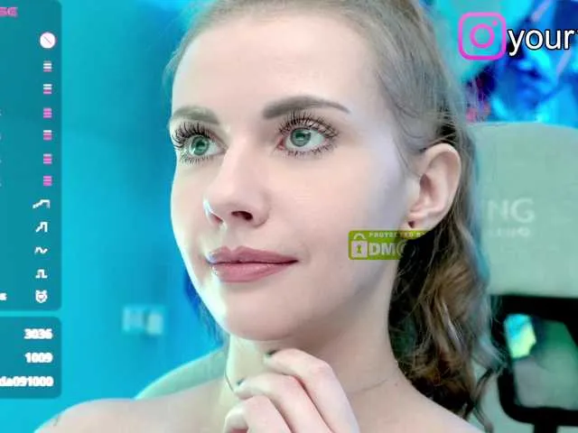 Live sex webcam photo for -VikkiL0vesCheese- #291343625