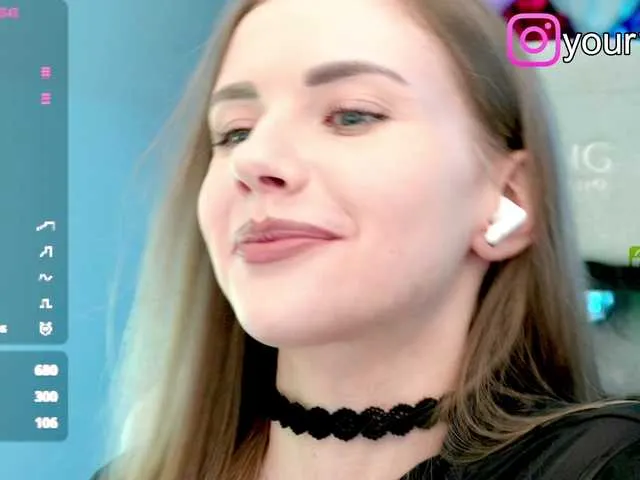 Live sex webcam photo for -VikkiL0vesCheese- #291360251