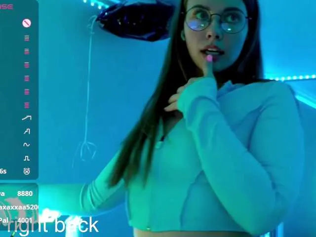 Live sex webcam photo for -VikkiL0vesCheese- #291371544