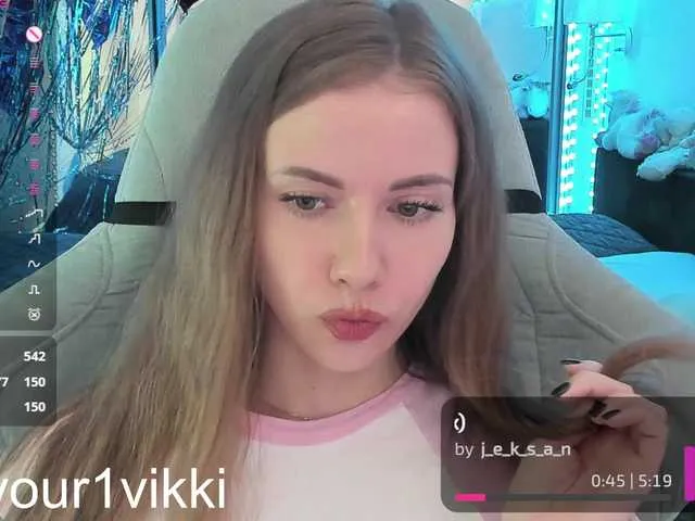 Live sex webcam photo for -VikkiL0vesCheese- #291397990