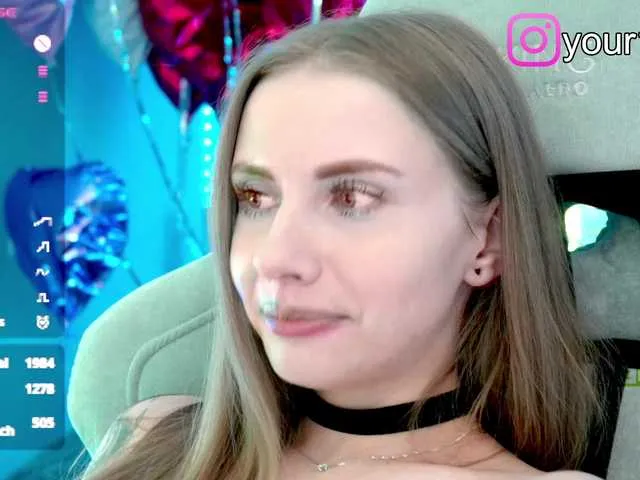 Live sex webcam photo for -VikkiL0vesCheese- #291408918