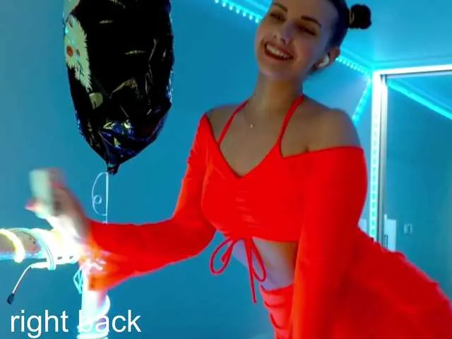 Live sex webcam photo for -VikkiL0vesCheese- #291445720