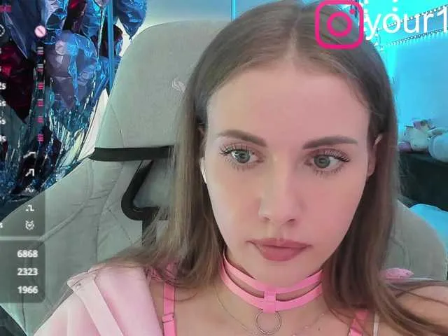 Live sex webcam photo for -VikkiL0vesCheese- #291486665