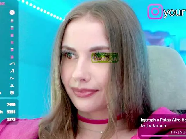 Live sex webcam photo for -VikkiL0vesCheese- #291541252