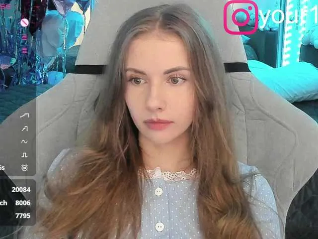 Live sex webcam photo for -VikkiL0vesCheese- #291549113