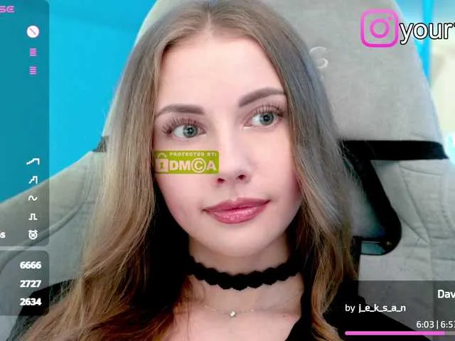 Live sex webcam photo for -VikkiL0vesCheese- #291573815