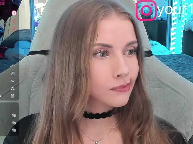 Live sex webcam photo for -VikkiL0vesCheese- #291575519