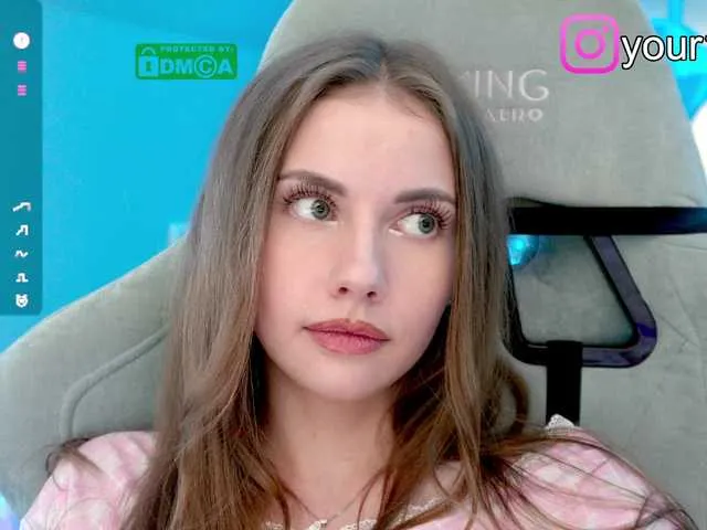 Live sex webcam photo for -VikkiL0vesCheese- #291616212