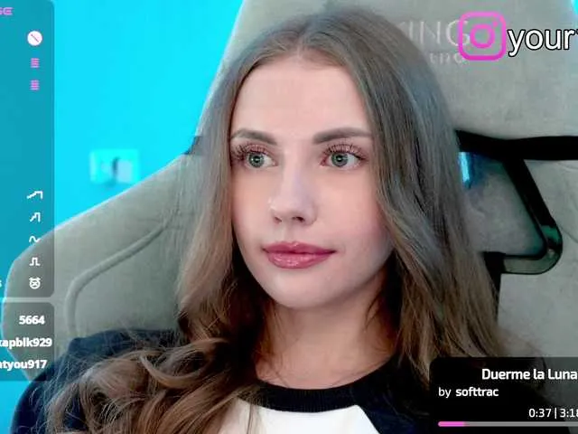 Live sex webcam photo for -VikkiL0vesCheese- #291651016