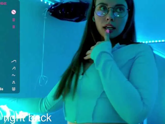 Live sex webcam photo for -VikkiL0vesCheese- #291698112