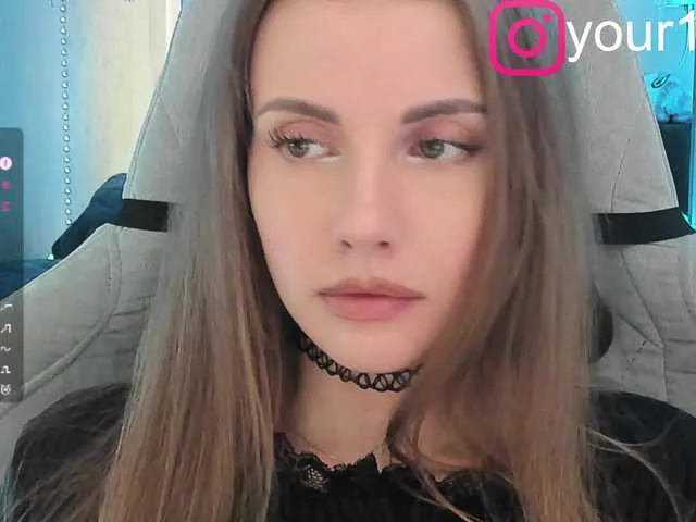 Live sex webcam photo for -VikkiL0vesCheese- #291707773