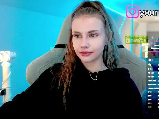 Live sex webcam photo for -VikkiL0vesCheese- #291943132