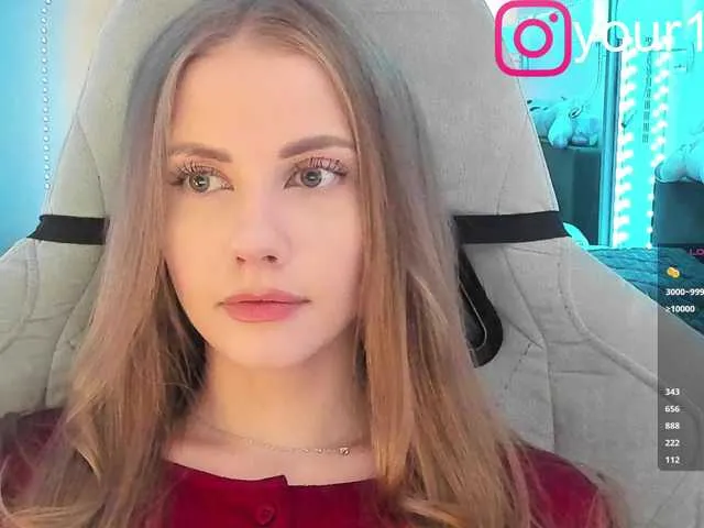 Live sex webcam photo for -VikkiL0vesCheese- #291971249