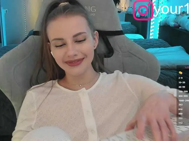 Live sex webcam photo for -VikkiL0vesCheese- #292005458