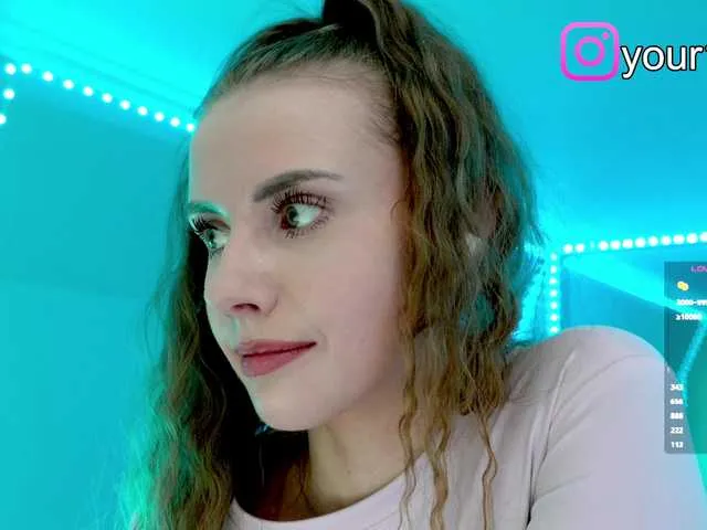 Live sex webcam photo for -VikkiL0vesCheese- #292265945