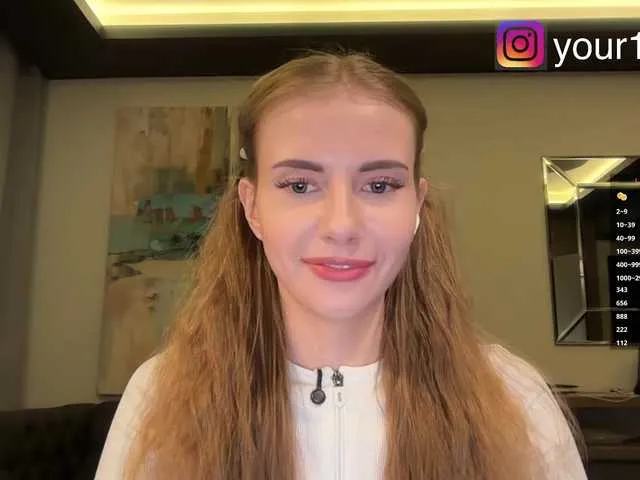 Live sex webcam photo for -VikkiL0vesCheese- #292317122