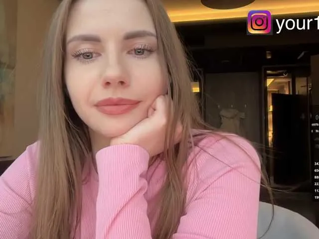 Live sex webcam photo for -VikkiL0vesCheese- #292376999