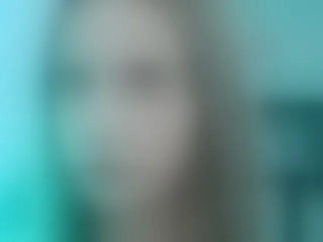 Live sex webcam photo for -VikkiL0vesCheese- #292474646