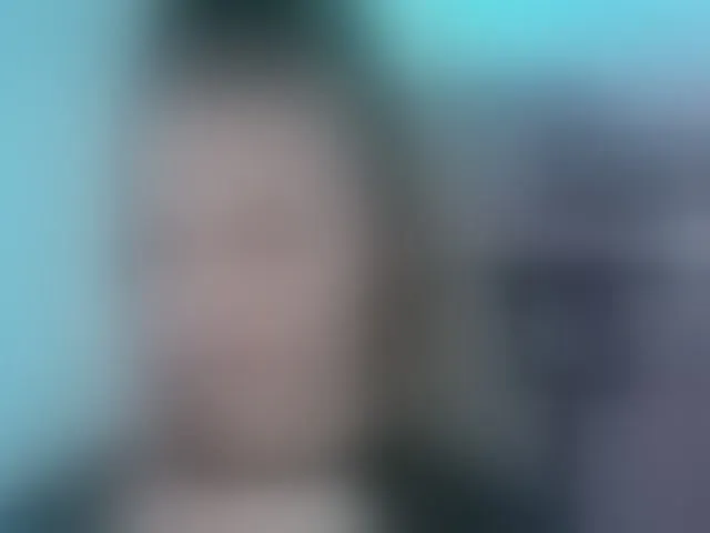 Live sex webcam photo for -VikkiL0vesCheese- #292644384