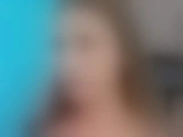 Live sex webcam photo for -VikkiL0vesCheese- #293032967