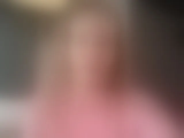 Live sex webcam photo for -VikkiL0vesCheese- #293449008