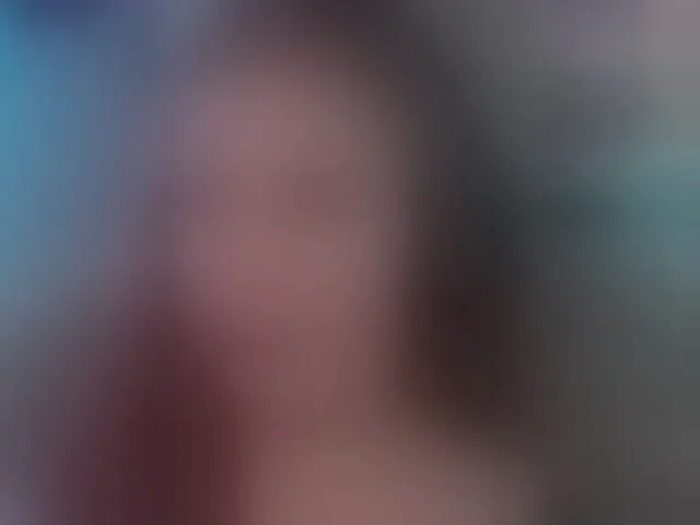 Live sex webcam photo for -VikkiL0vesCheese- #293689616