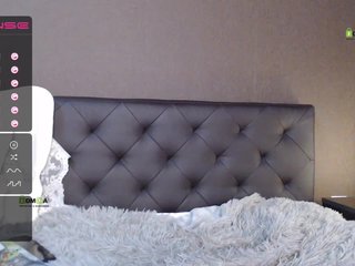 Live sex webcam photo for -Vitta- #210446098