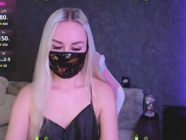 Live sex webcam photo for -Vitta- #290734286