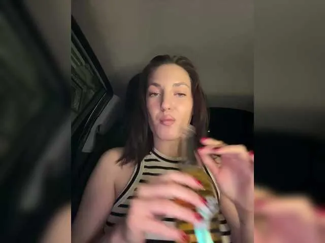 Live sex webcam photo for -Your-Michelle- #290758083