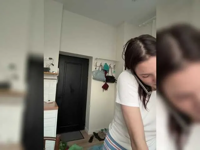 Live sex webcam photo for -Your-Michelle- #291386959