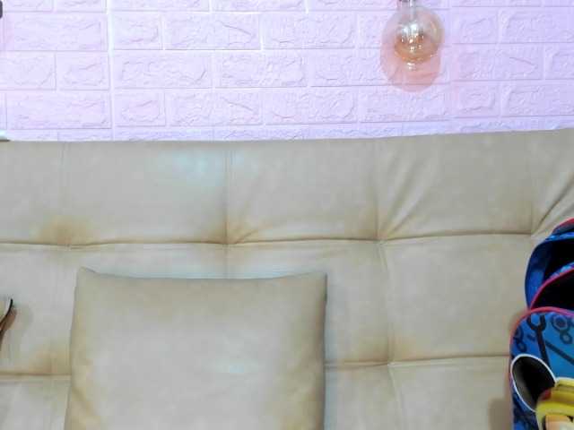 Live sex webcam photo for -ahsleeey #277565007