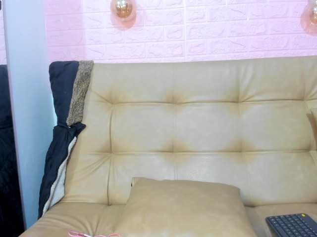 Live sex webcam photo for -ahsleeey #277883894