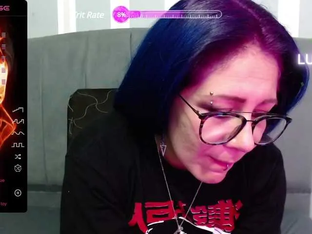 Live sex webcam photo for -devil-room #277415671