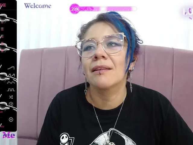 Live sex webcam photo for -devil-room #277851363