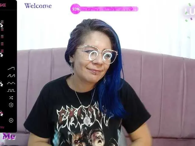 Live sex webcam photo for -devil-room #277875310