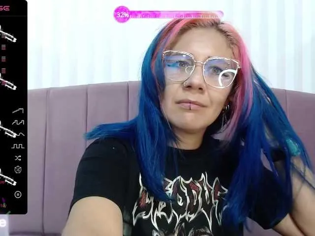 Live sex webcam photo for -devil-room #278181928