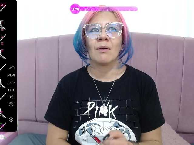 Live sex webcam photo for -devil-room #278196510