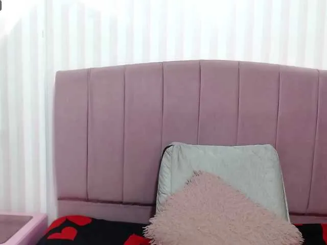 Live sex webcam photo for -devil-room #278279598