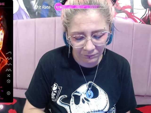 Live sex webcam photo for -devil-room #278394469