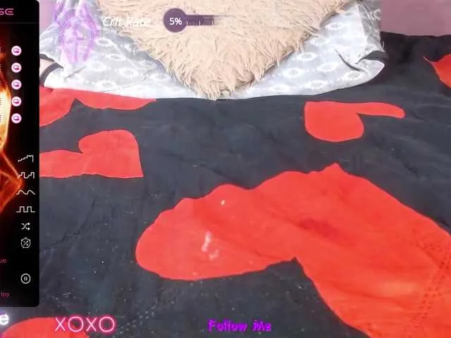 Live sex webcam photo for -devil-room #290460226